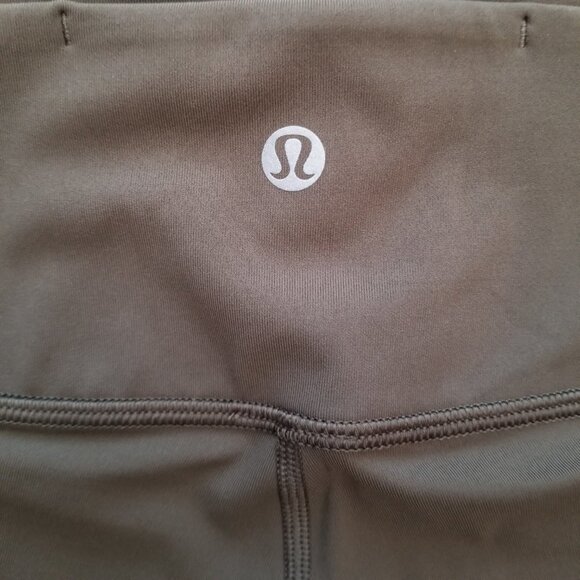 Lululemon Wunder Under Leggings - Picture 8 of 9